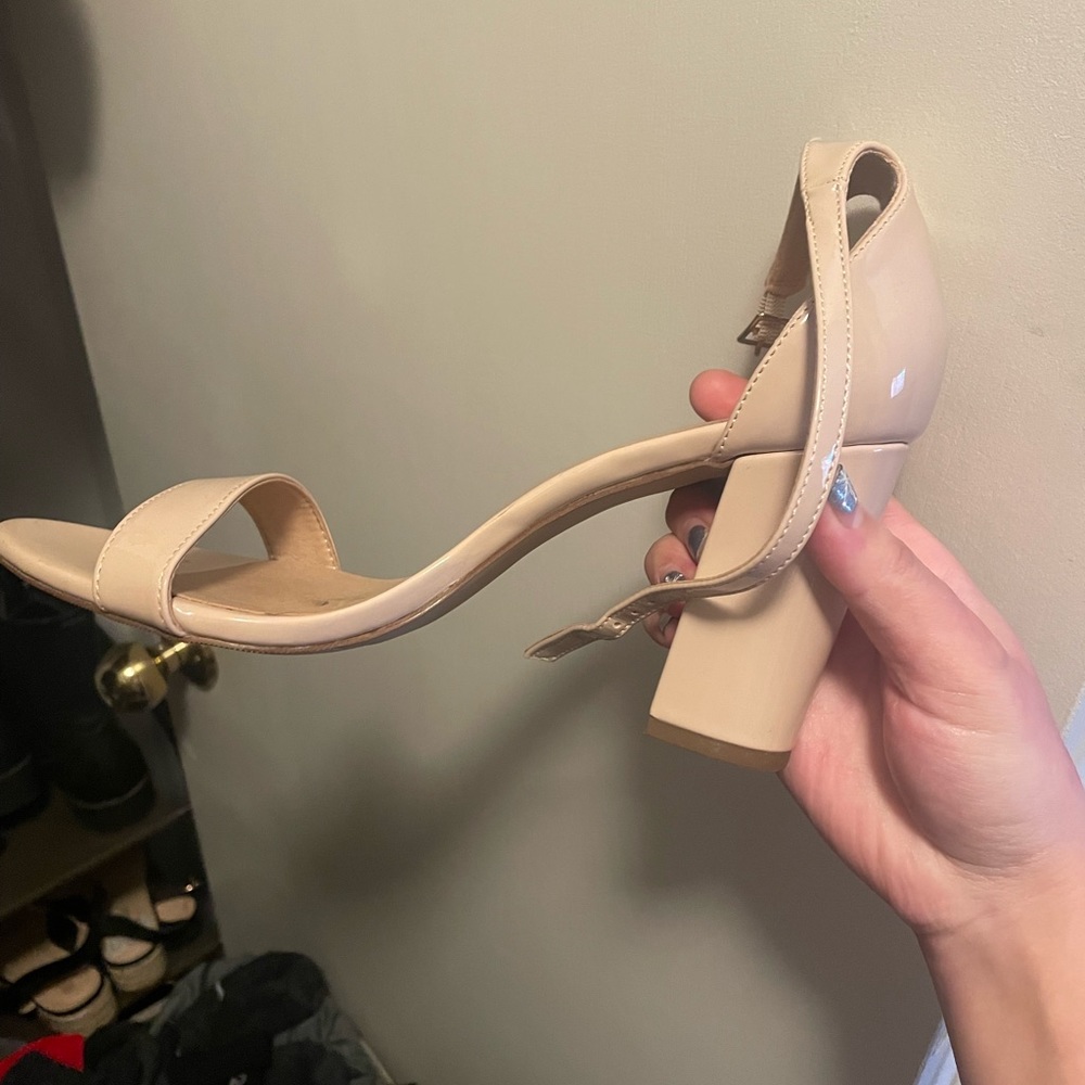 Madden girl Nude heel